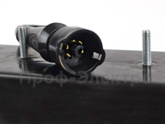 Фонарь универсальный задний четырехсекционный без габаритов, для камаз, зил, газ (Сакура)  Фонарь универсальный задний четырехсекционный без габаритов, для камаз, зил, газ (Сакура)